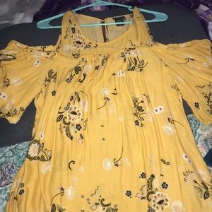 Yellow flower Torrid shirt
